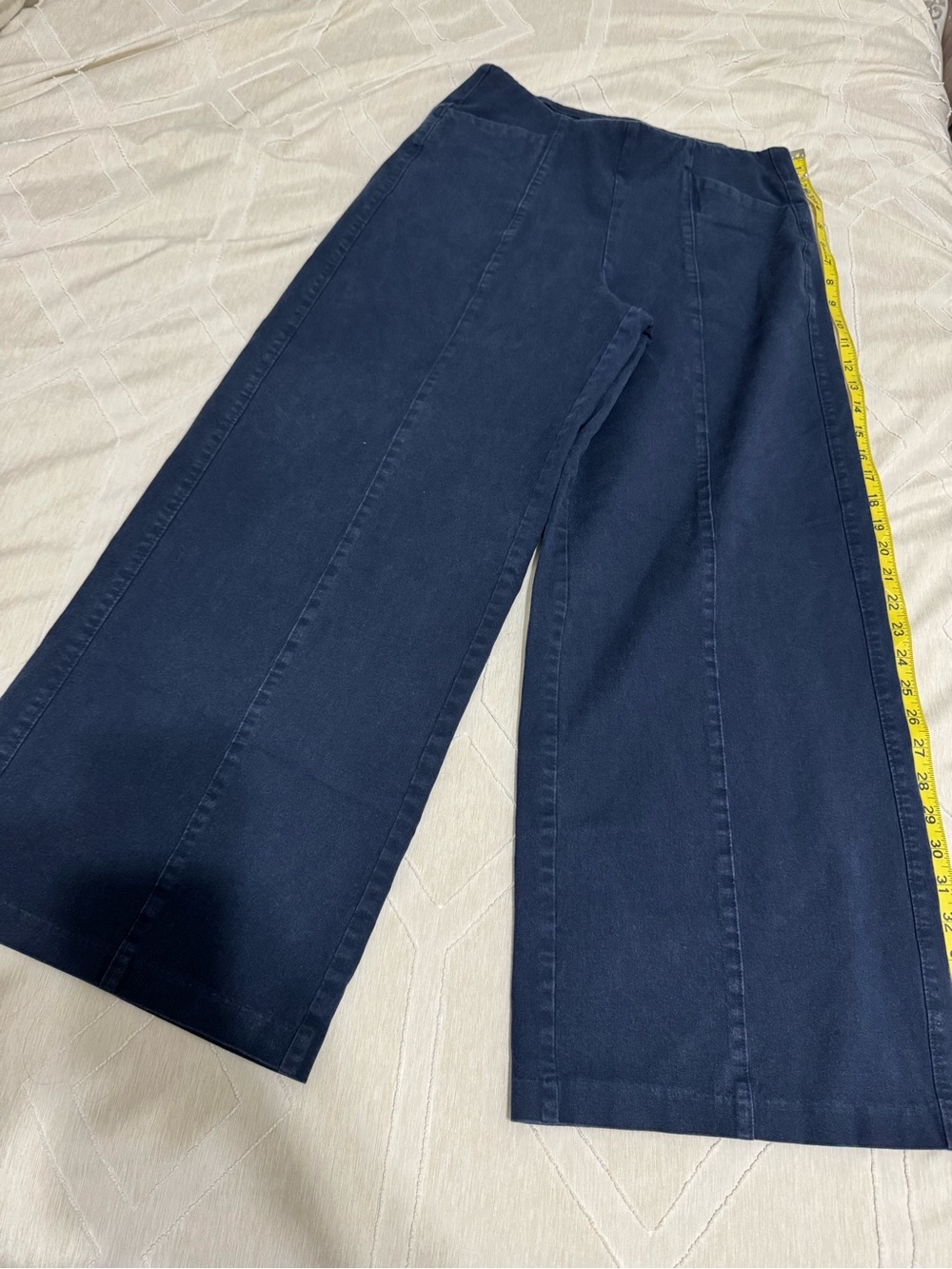 Old Navy Wide-Leg Jeans in Navy